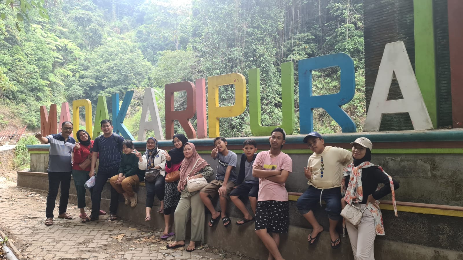 Wisata Air Terjun Madakaripura Probolinggo Keren Banget